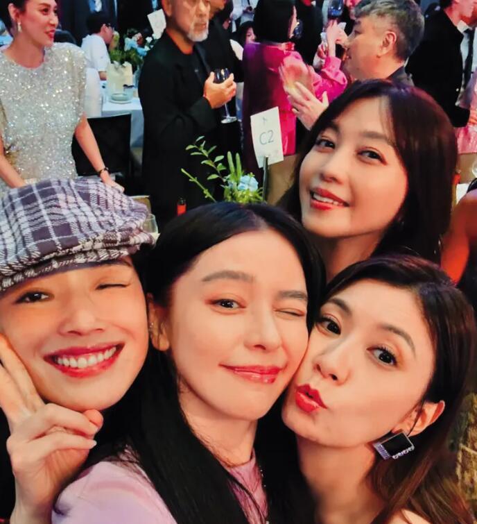 _49岁徐若瑄刚离婚又罹患癌症！意志力太强，术后不久连续演出多场_49岁徐若瑄刚离婚又罹患癌症！意志力太强，术后不久连续演出多场