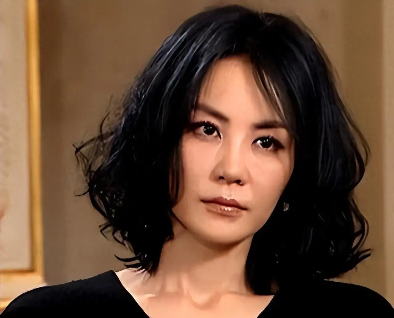 二手玫瑰主唱梁龙自曝曾与王菲恋爱，揭秘背后鲜为人知的故事-吃瓜网 - 吃瓜爆料|热点黑料|网红大瓜|独家爆料|抖音反差|免费吃瓜|黑料不打烊|热点大瓜