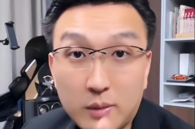 _叶柯多个社交账号注销或私密，或与一个神秘人物放锤有关！_叶柯多个社交账号注销或私密，或与一个神秘人物放锤有关！