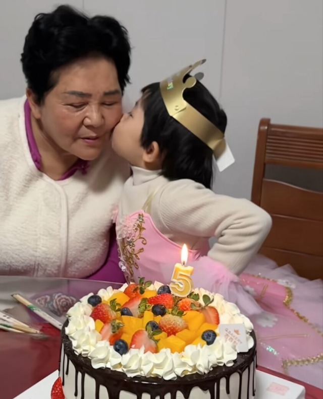 _妹妹祝哥哥生日祝福语_哥哥说妹妹是傻妹妹什么意思