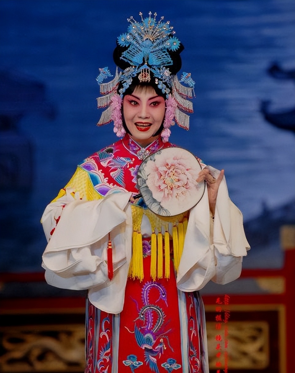 图片[19]-搞艺术的明星婚姻多奇葩？李维康也如此却成人生赢家-吃瓜网 - 吃瓜爆料|热点黑料|网红大瓜|独家爆料|抖音反差|免费吃瓜|黑料不打烊|热点大瓜