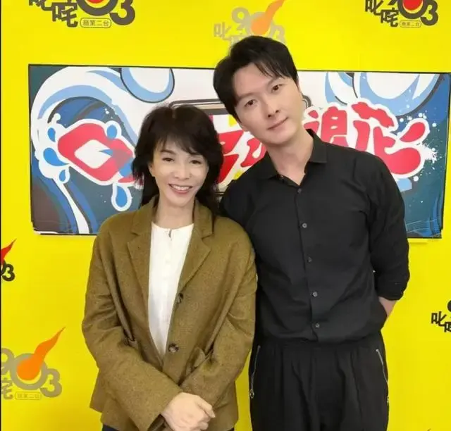 _罕谈12岁女儿！王浩信定居北京久未回港，被太太喊话多回来陪女儿_罕谈12岁女儿！王浩信定居北京久未回港，被太太喊话多回来陪女儿