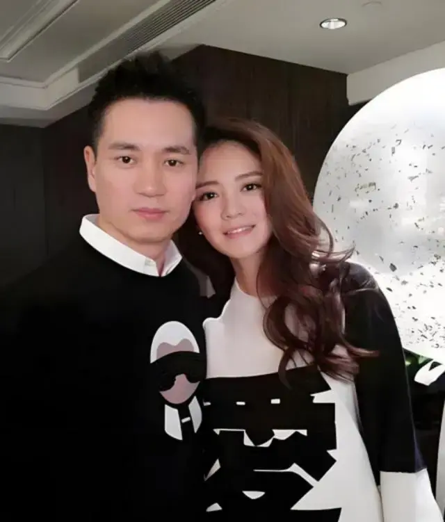 丈夫债务离婚后妻子要承担吗_丈夫欠债离婚协议书怎么写_