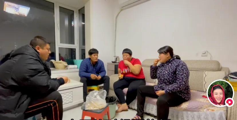 小二姐：久未露面瘦了直言只有140斤高兴展示家里全貌，真不错！__小二姐：久未露面瘦了直言只有140斤高兴展示家里全貌，真不错！