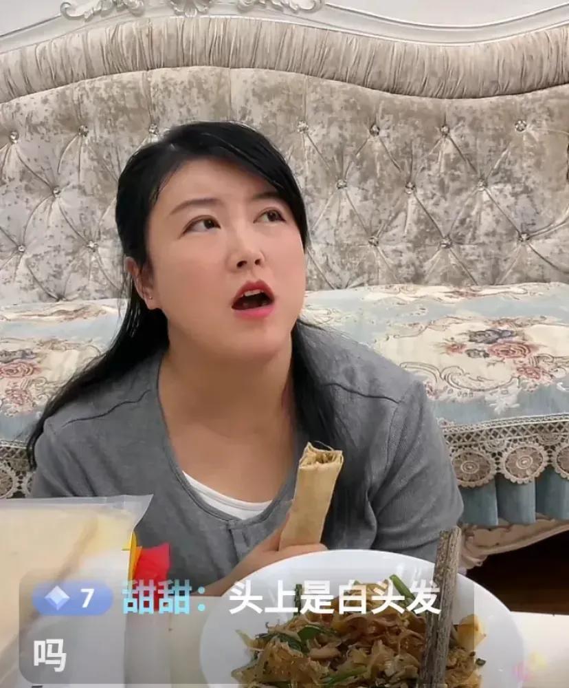 _小二姐：久未露面瘦了直言只有140斤高兴展示家里全貌，真不错！_小二姐：久未露面瘦了直言只有140斤高兴展示家里全貌，真不错！